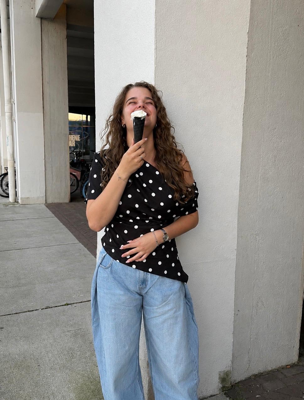 Wide‑Leg Denim Jeans